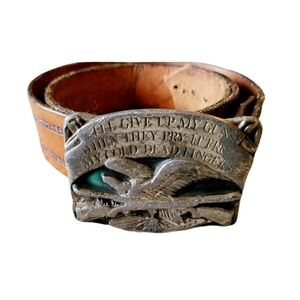 Siskiyou Pewter Metal Vintage Brown Leather Belt with Engraved Buckle Vtg 1983